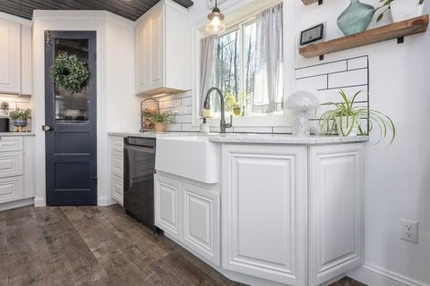 Single Family Residence in Hampstead NH 20 Bailey Shore 12.jpg