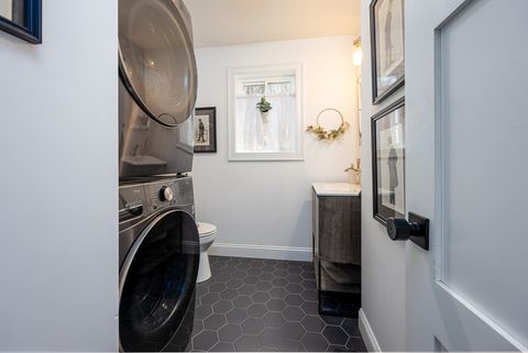 Single Family Residence in Hampstead NH 20 Bailey Shore 17.jpg