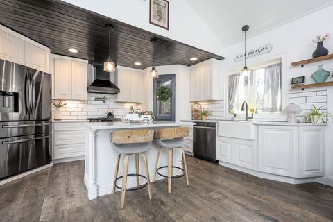 Single Family Residence in Hampstead NH 20 Bailey Shore 10.jpg