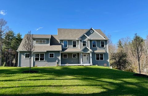 Single Family Residence in Nashua NH 15 Bartlett Ave.jpg
