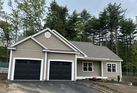 Single Family Residence in Nashua NH 31 Juliana Ave.jpg