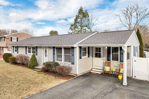 Single Family Residence in Salem NH 185 Lawrence Road.jpg