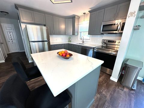 Single Family Residence in Goffstown NH 28 Higgins Street 2.jpg