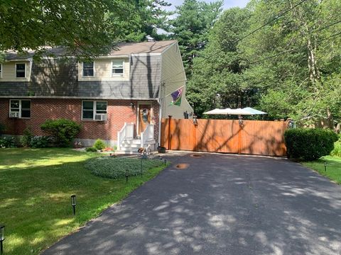 Condominium in Salem NH 15 Maylane Dr #15.jpg