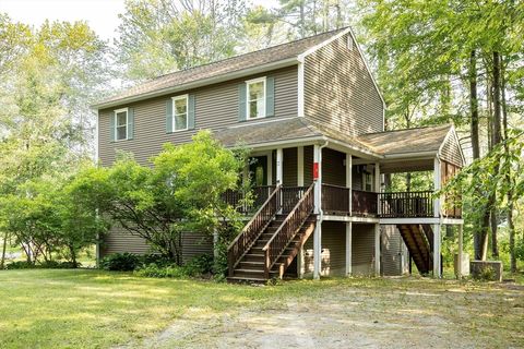 Single Family Residence in Hillsborough NH 3 Berry Patch Lane.jpg