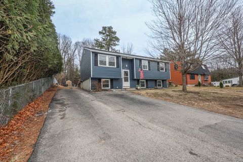 Single Family Residence in Manchester NH 355 Phillip St.jpg