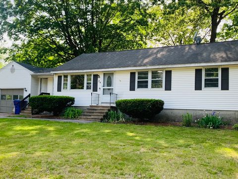 Single Family Residence in Hudson NH 24 Radcliffe Drive.jpg