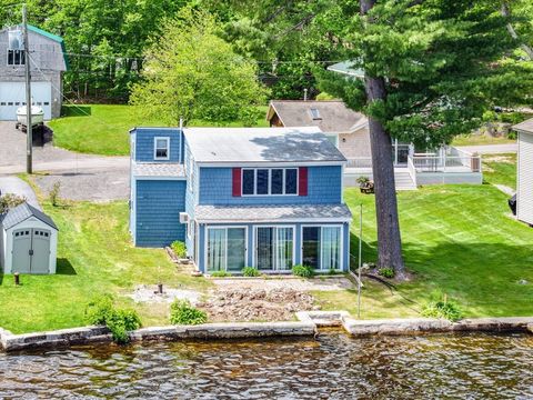 Single Family Residence in Derry NH 915 Whitneys Grove.jpg