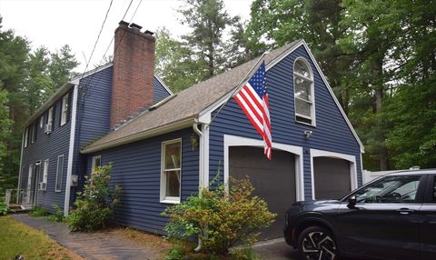 Single Family Residence in Kingston NH 19 Windsong Dr.jpg