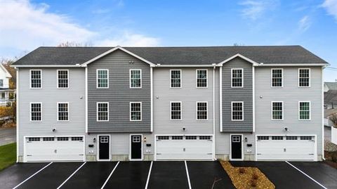 Condominium in Derry NH 16 Franklin St.jpg