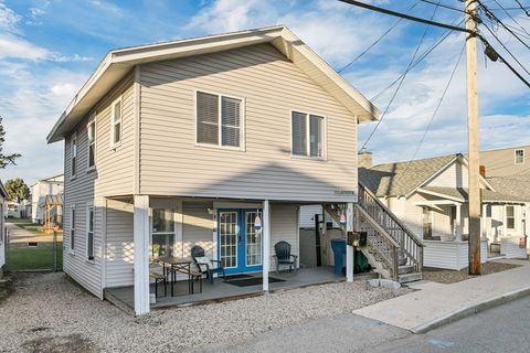 Duplex in Hampton NH 8 Island Path.jpg