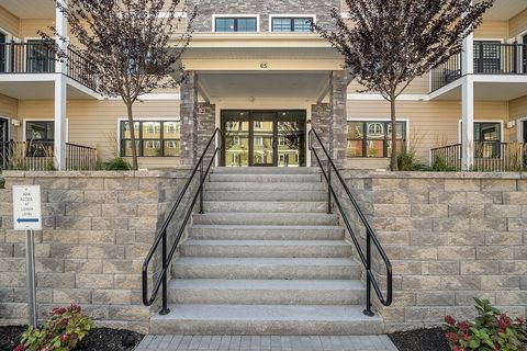 Condominium in Dover NH 55 Pointe Place #306.jpg