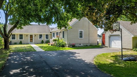 Single Family Residence in Mattapoisett MA 34 River Rd.jpg