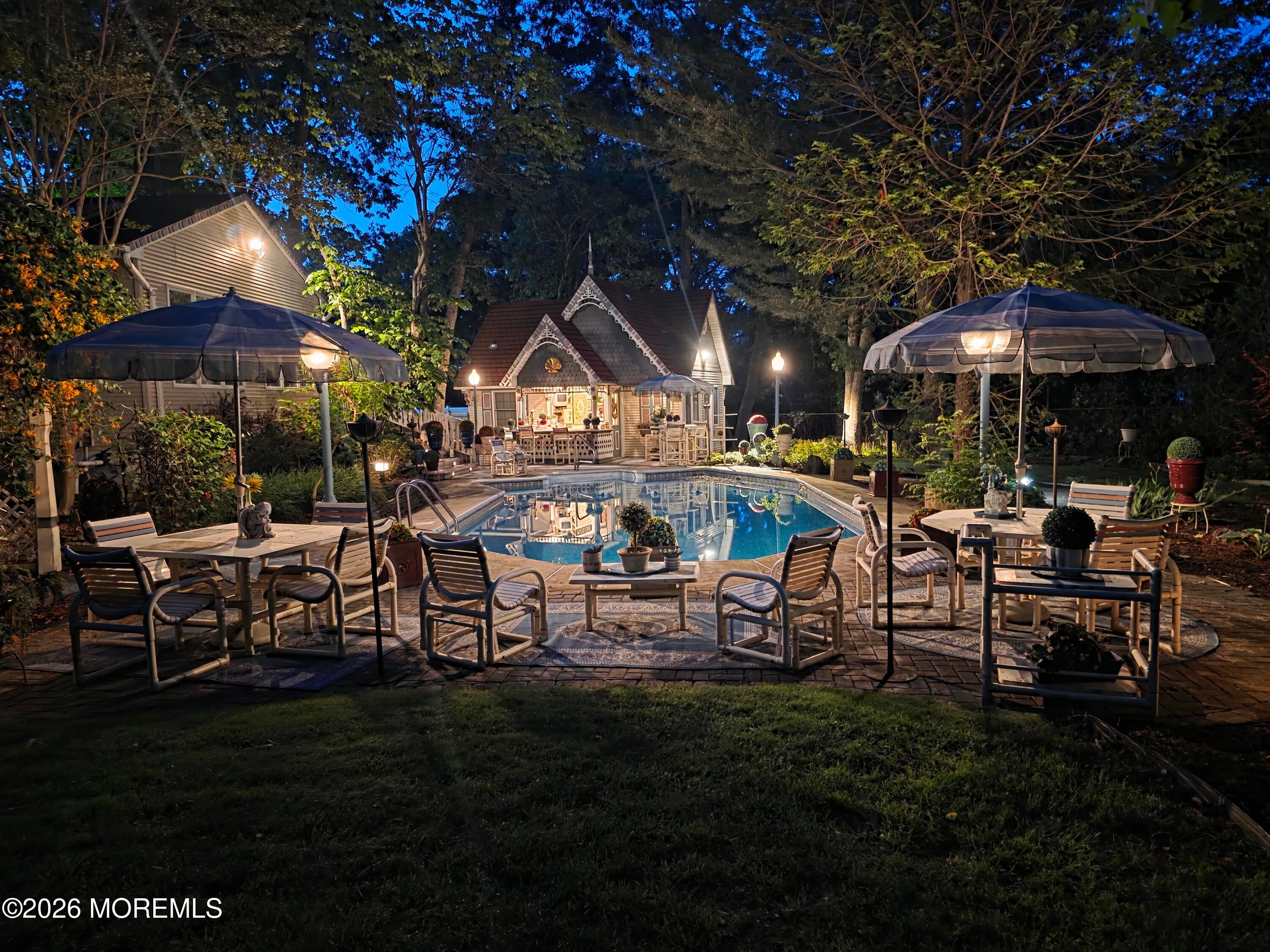 523 Pheasant Ln, Toms River, NJ 08753