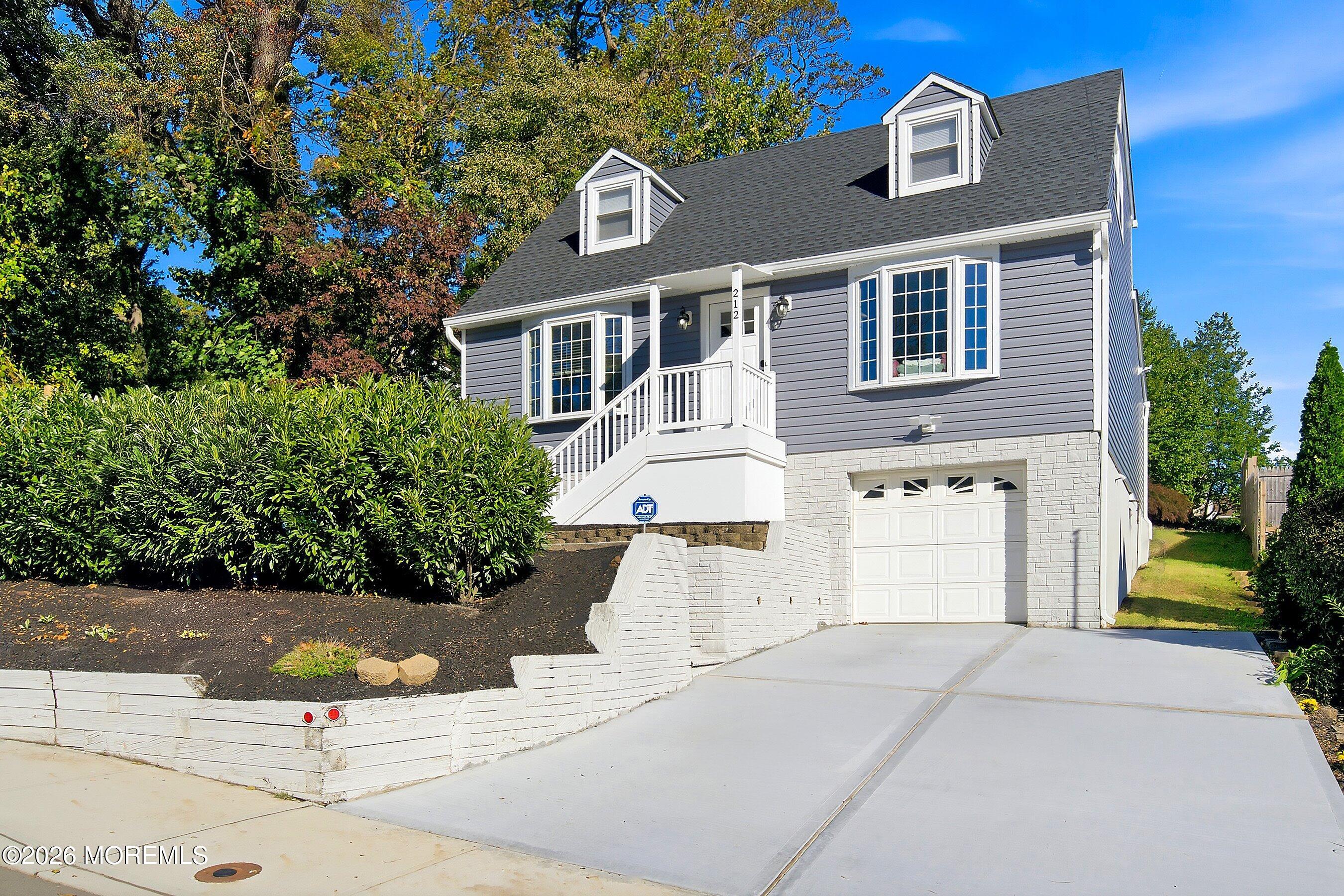212 Linden Ave, Highlands, NJ 07732