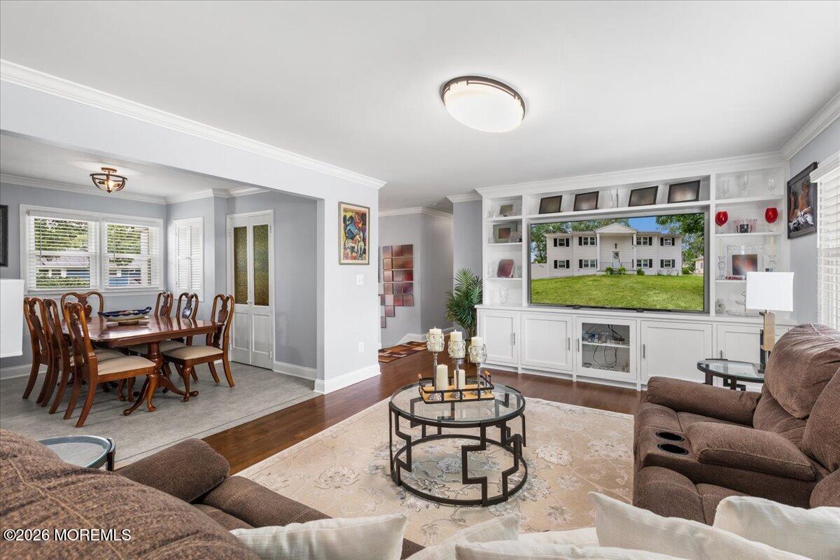 111 Oak Ridge Pkwy, Toms River, NJ 08755