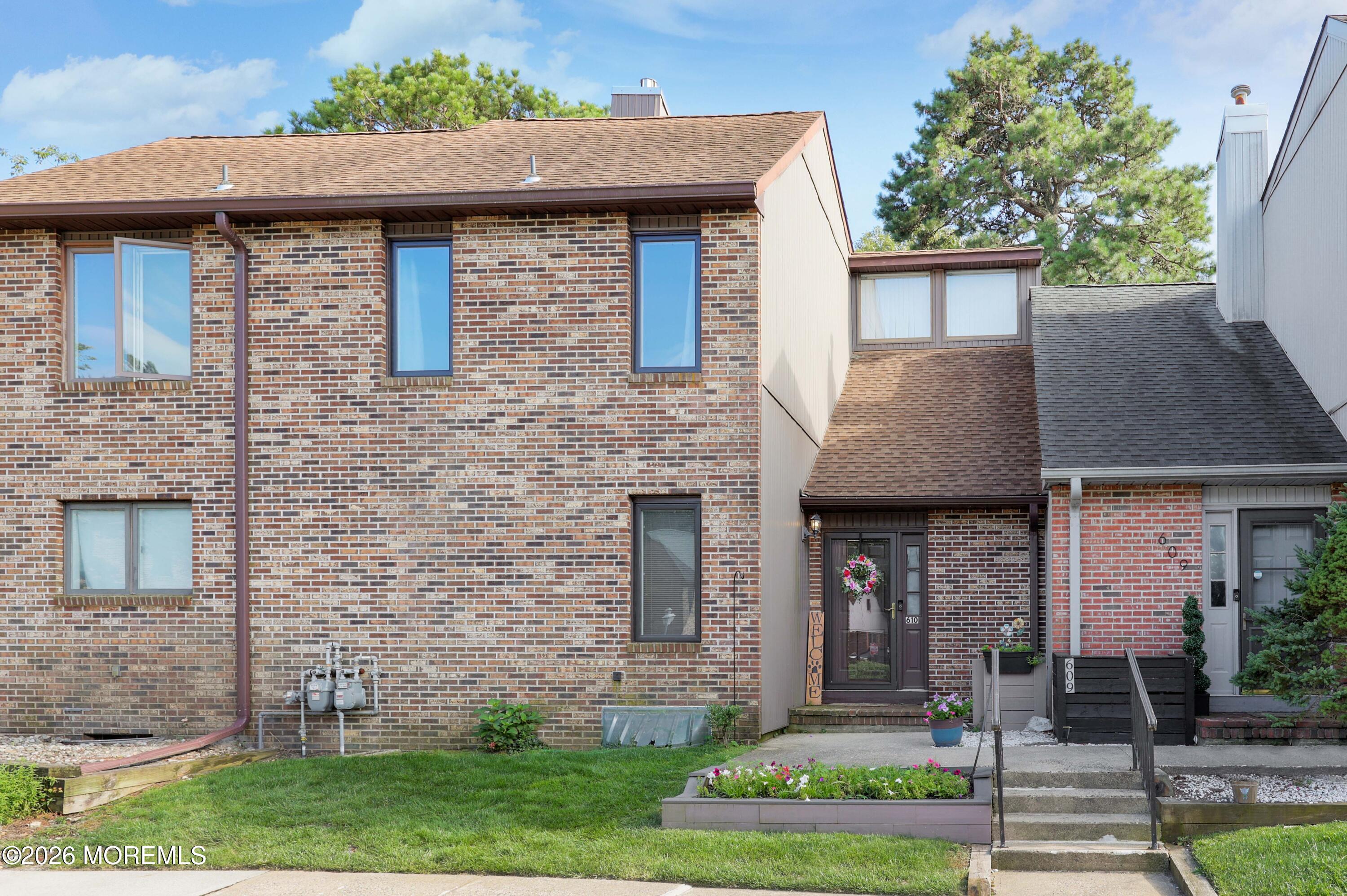 610 Bounty Ct, Toms River, NJ 08753