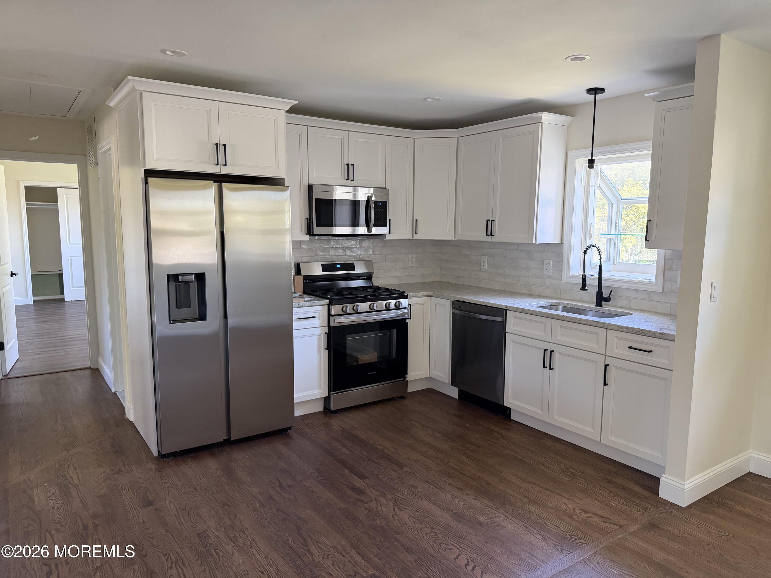 98 Kettle Creek Rd, Toms River, NJ 08753 photo