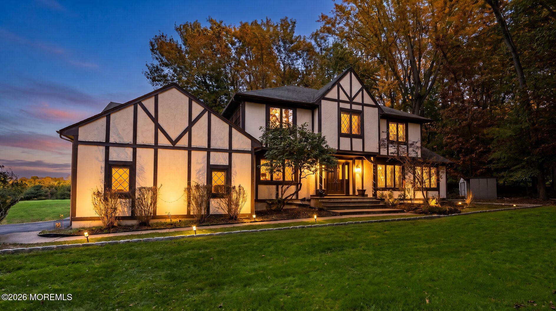 775 Holmdel Rd, Holmdel, NJ 07733