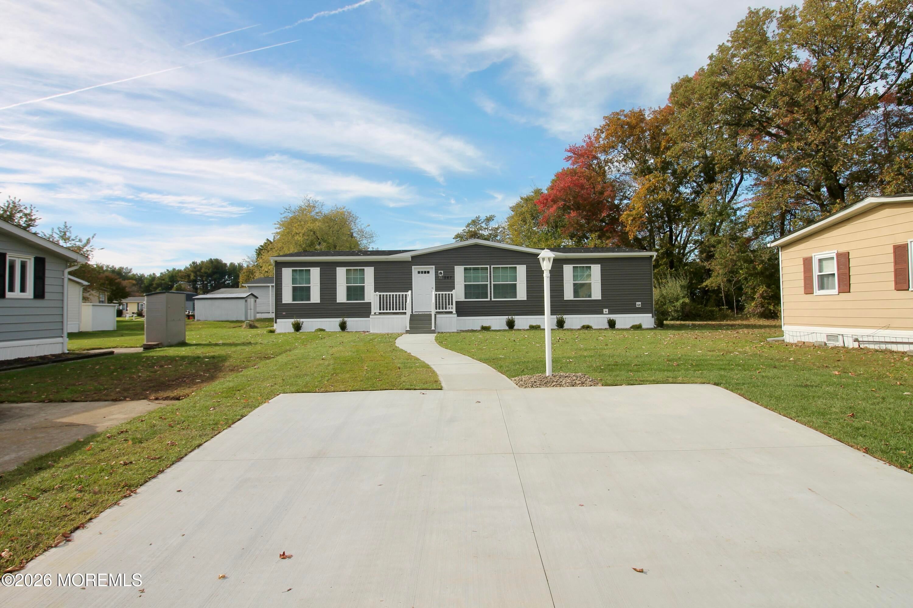 567 Sara Dr, Freehold, NJ 07728 photo
