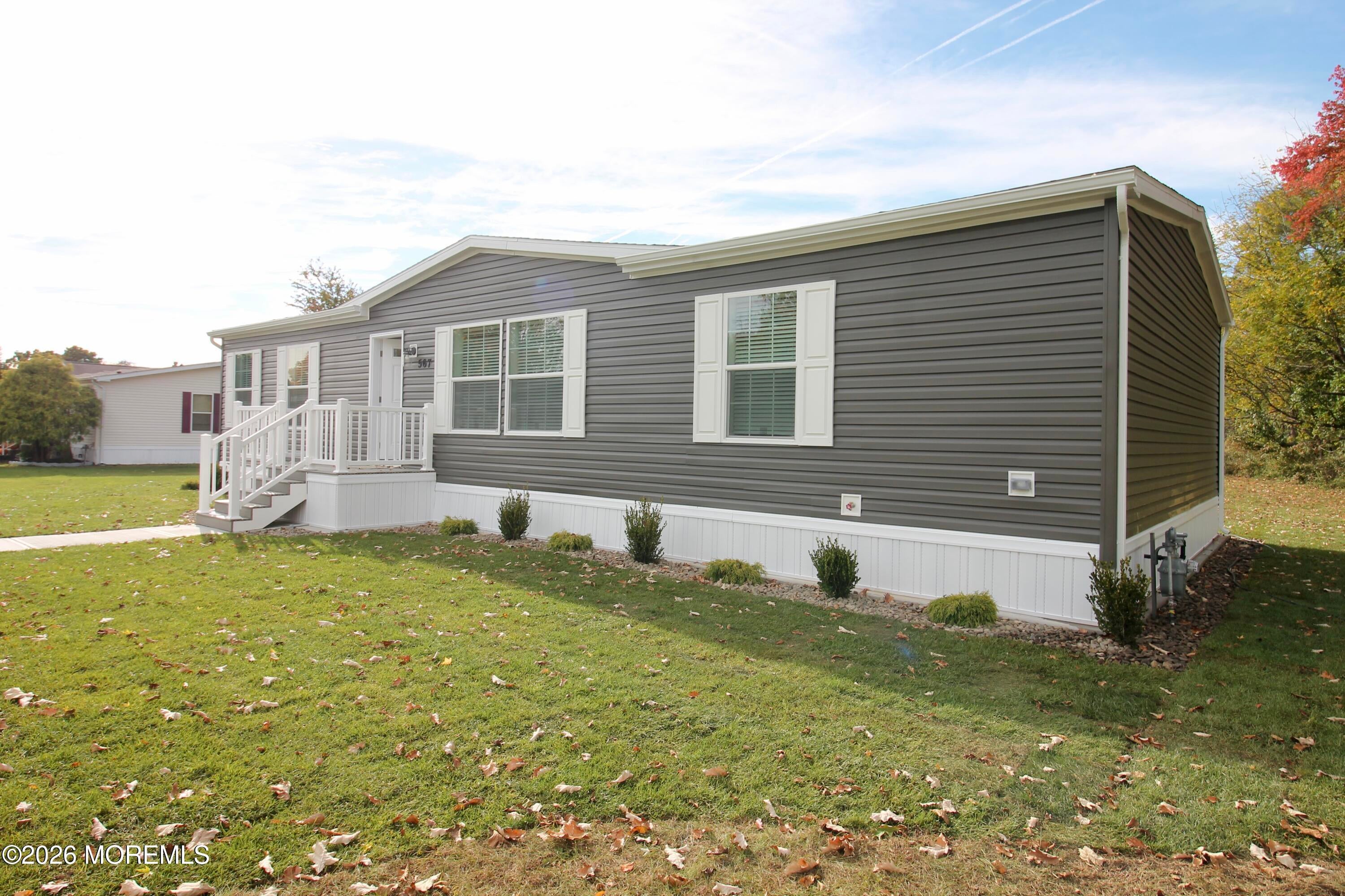 567 Sara Dr, Freehold, NJ 07728 photo