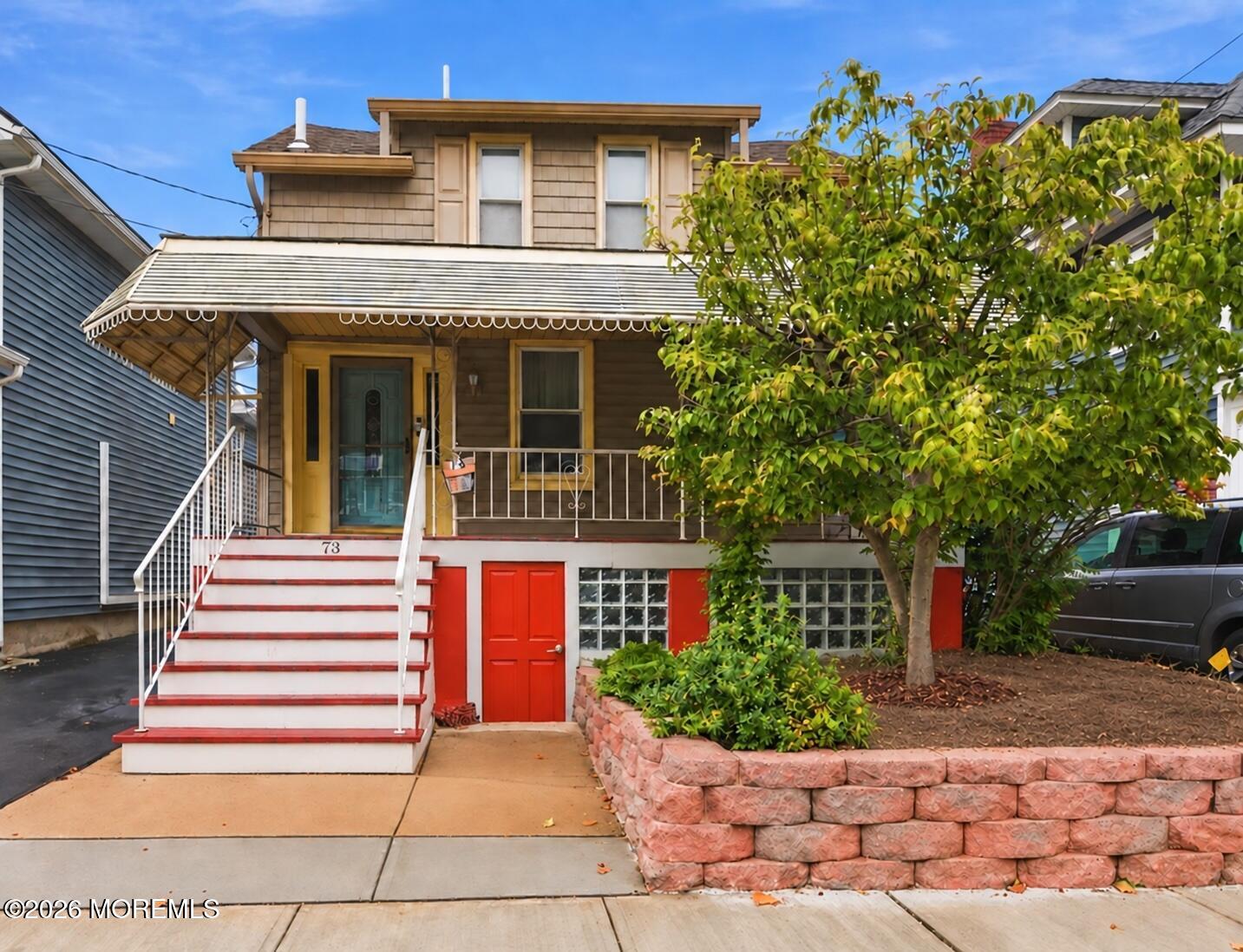 73 2nd St, Keyport, NJ 07735