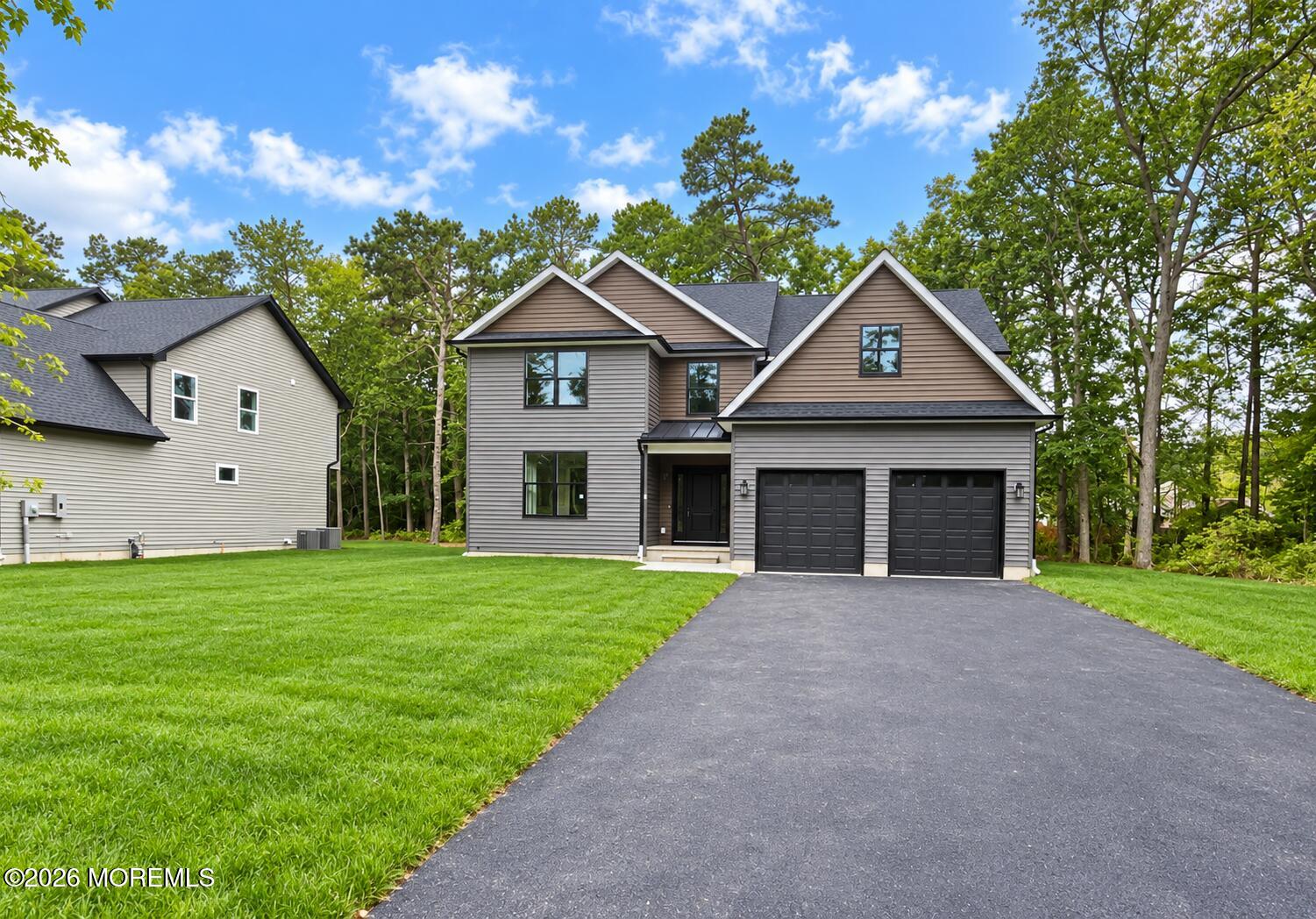 2 Railroad Ave, Bayville, NJ 08721