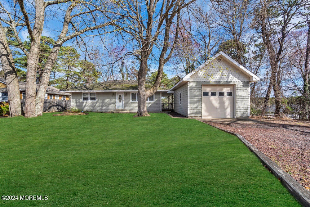 1517 Monmouth Ave, Toms River, NJ 08757 photo