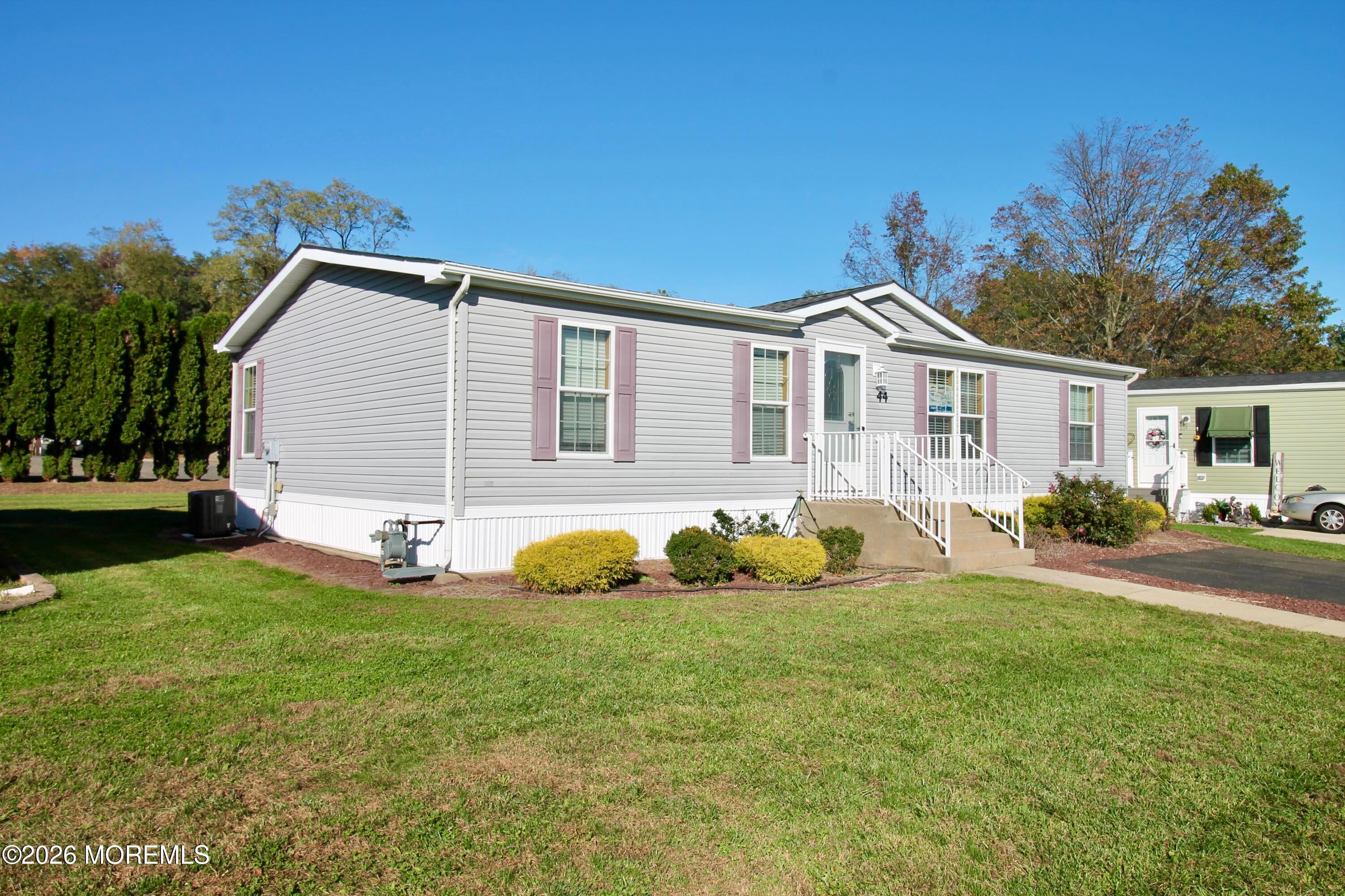 44 Silvermeade Dr, Freehold, NJ 07728 photo