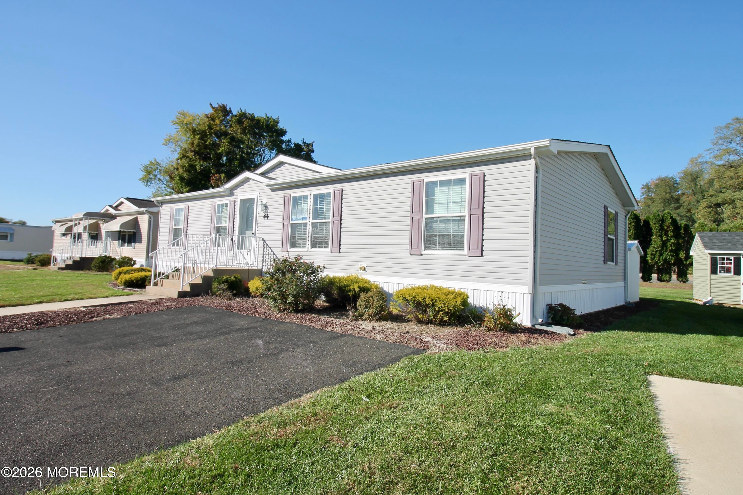 44 Silvermeade Dr, Freehold, NJ 07728 photo