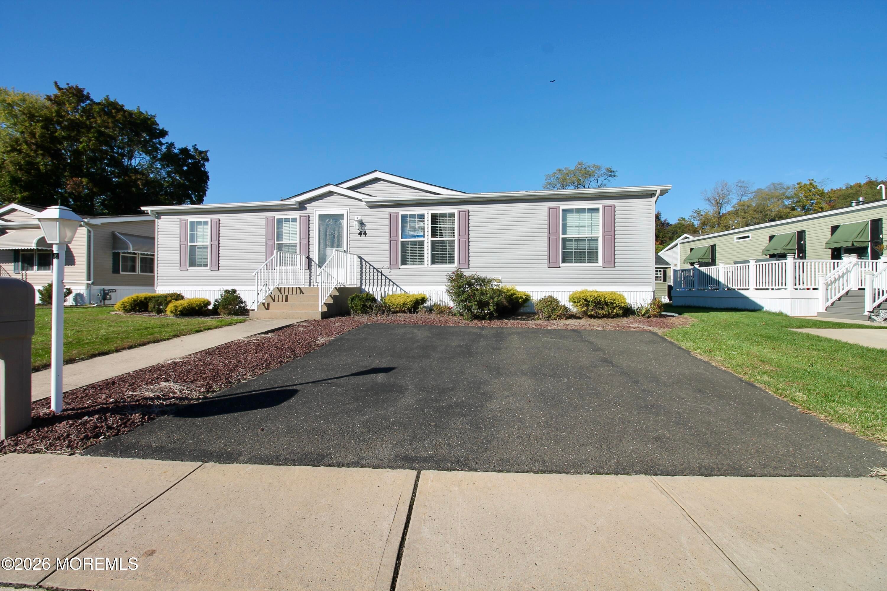 44 Silvermeade Dr, Freehold, NJ 07728 photo