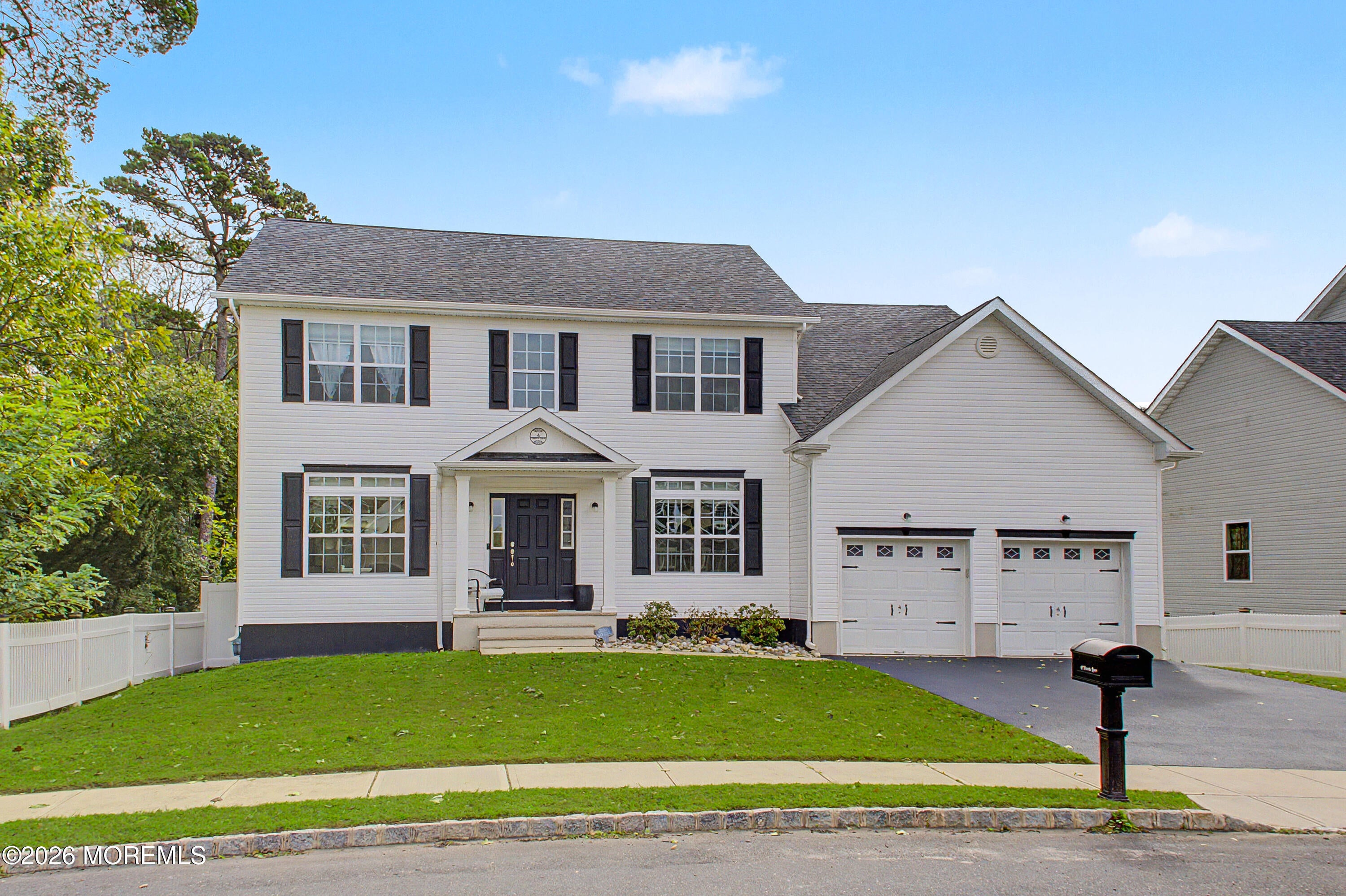4 Prairie Ln, Bayville, NJ 08721