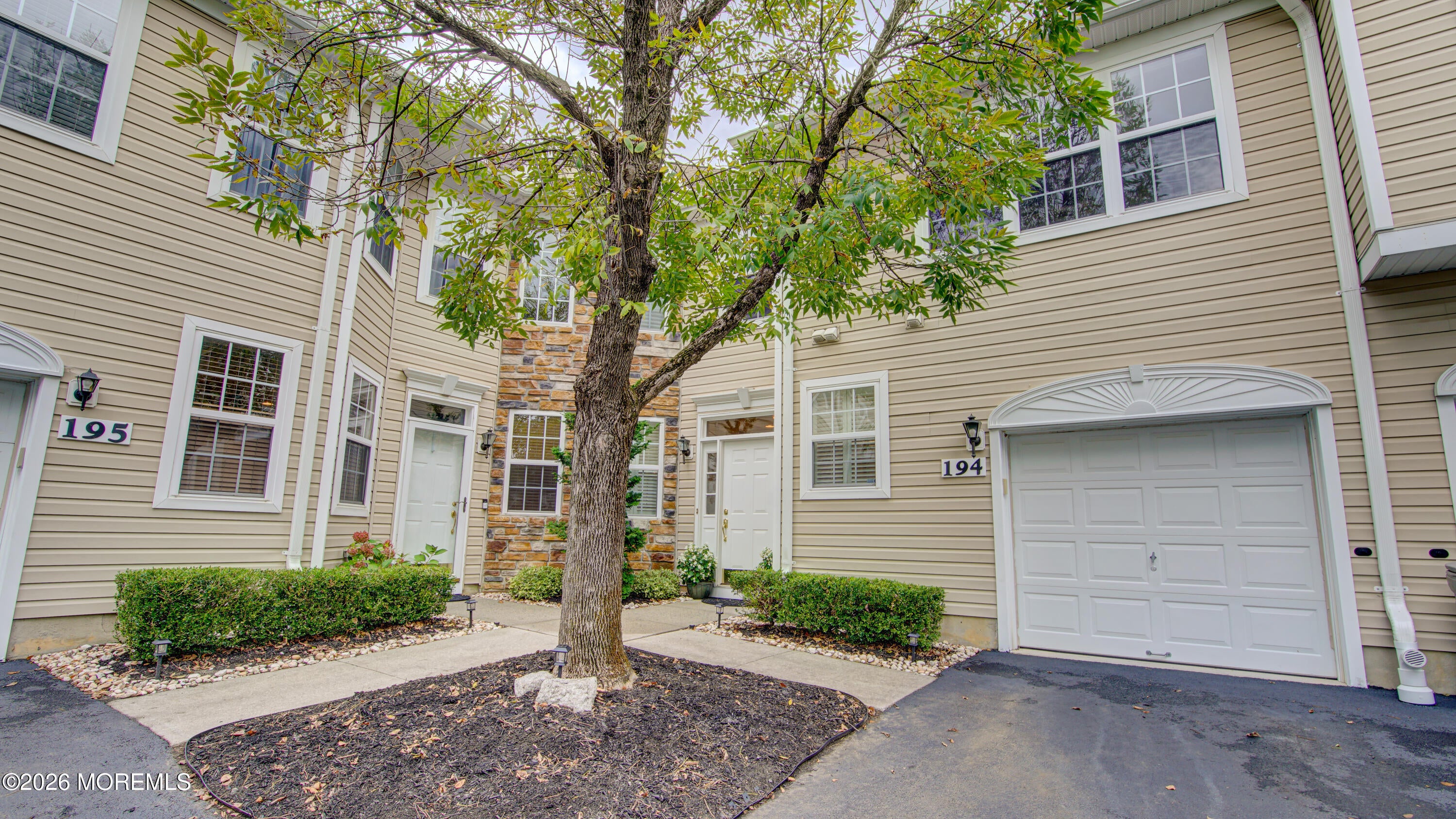 194 Shinnecock Dr, Manalapan, NJ 07726 photo