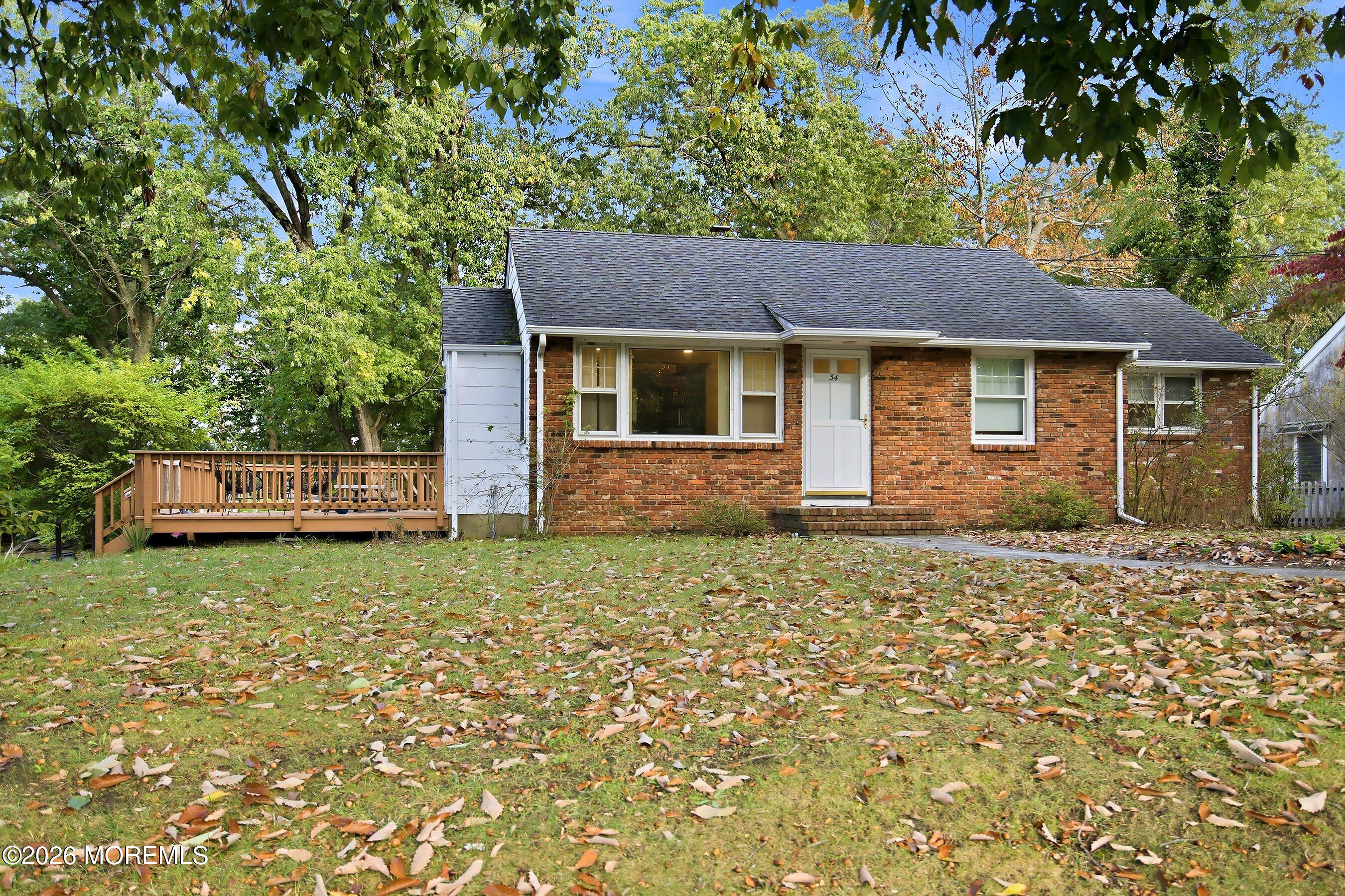 34 Hemlock Rd, Howell, NJ 07731