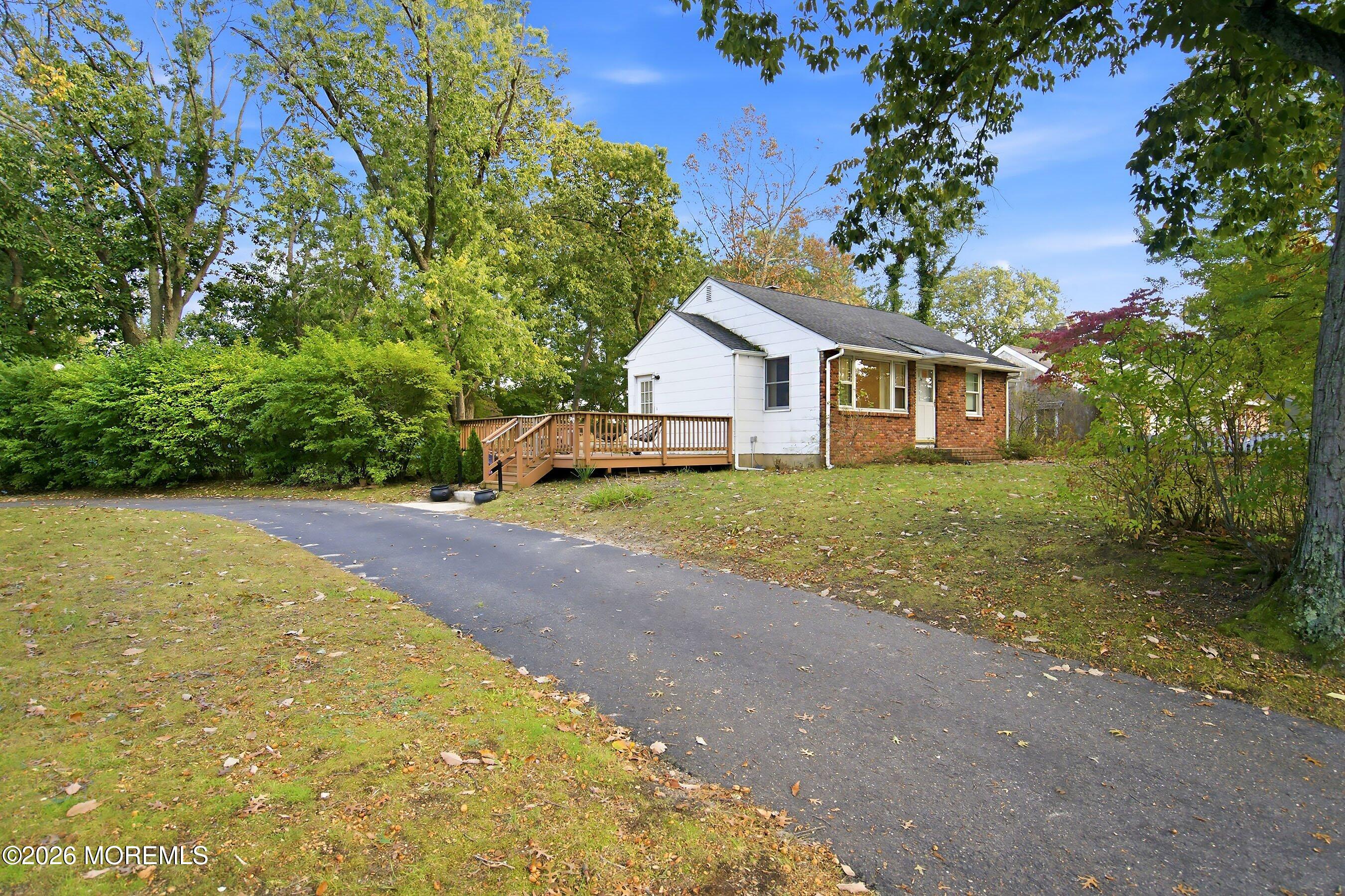 34 Hemlock Rd, Howell, NJ 07731 photo