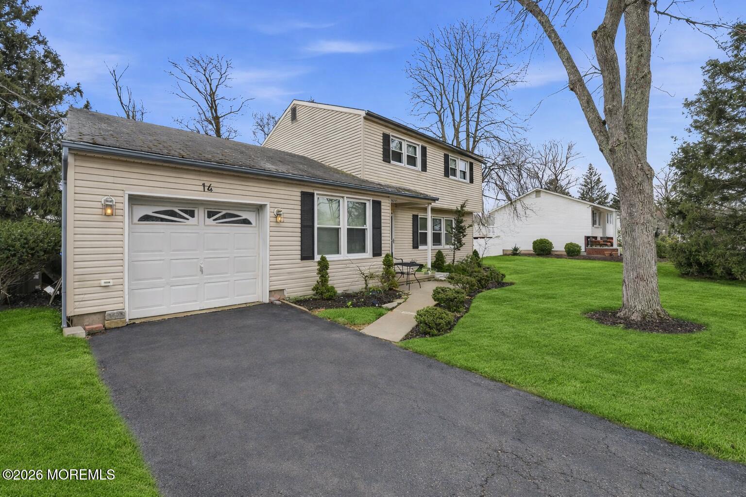 14 Juniper Ave, Manalapan, NJ 07726 photo