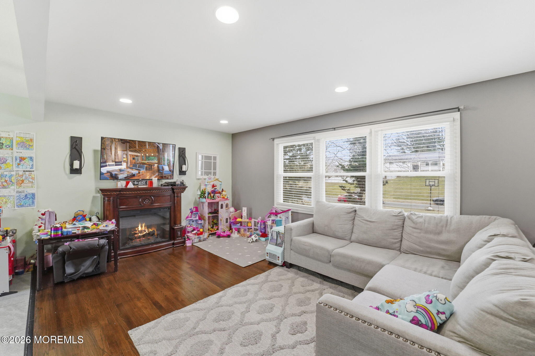 14 Juniper Ave, Manalapan, NJ 07726 photo