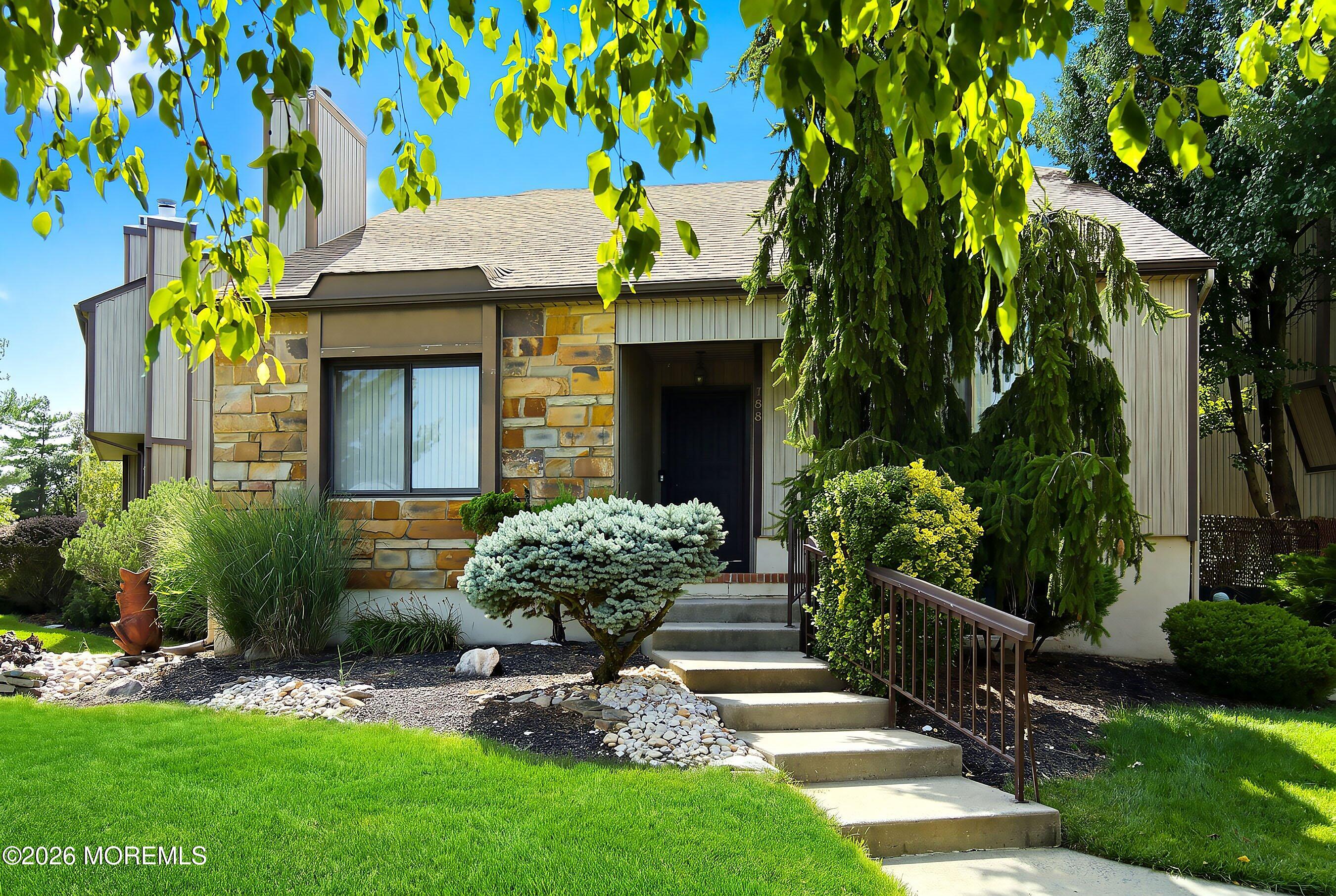 159 Goldmine Ln, Old Bridge, NJ 08857