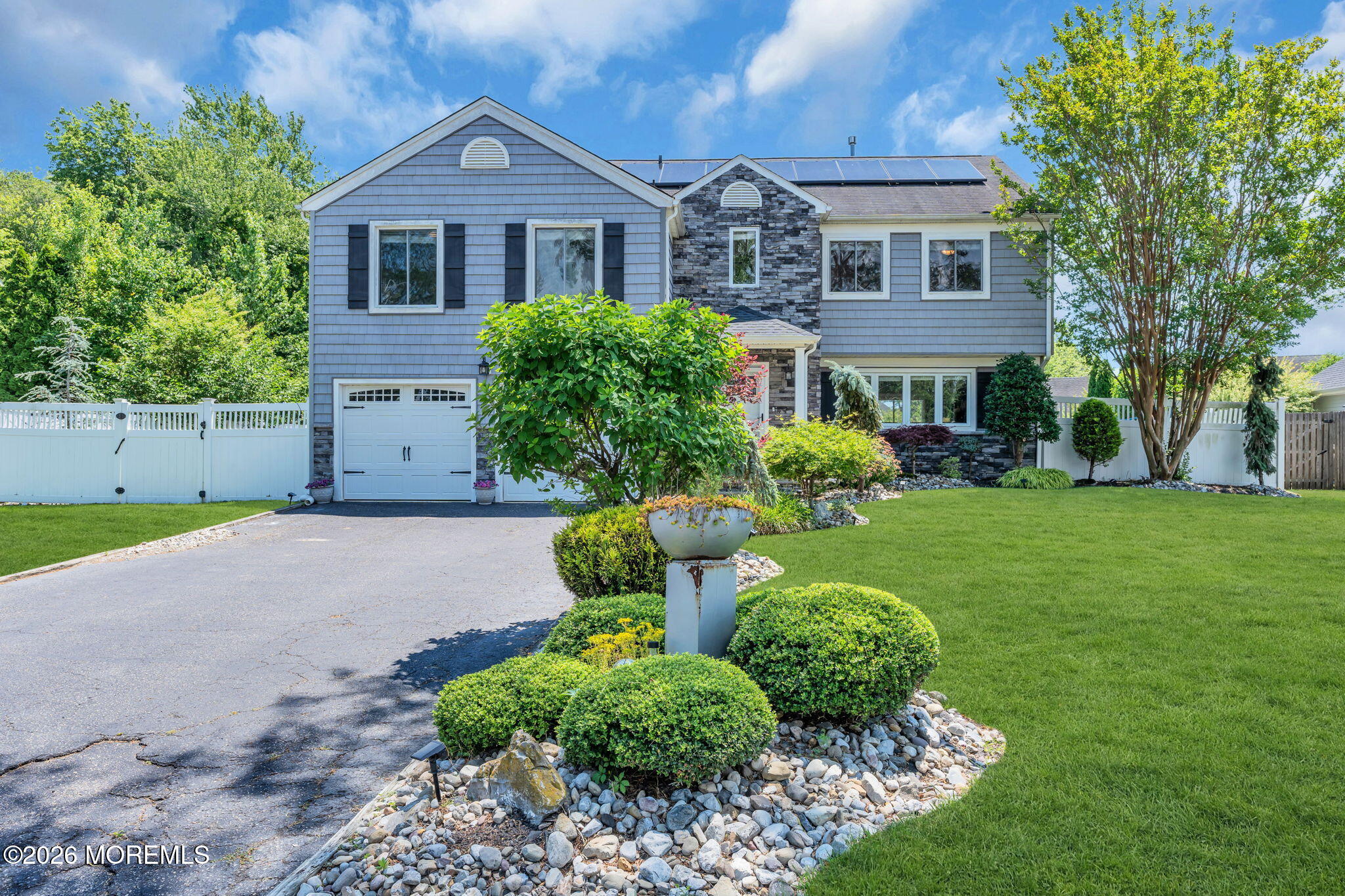 1083 Cavan Dr, Toms River, NJ 08753 photo
