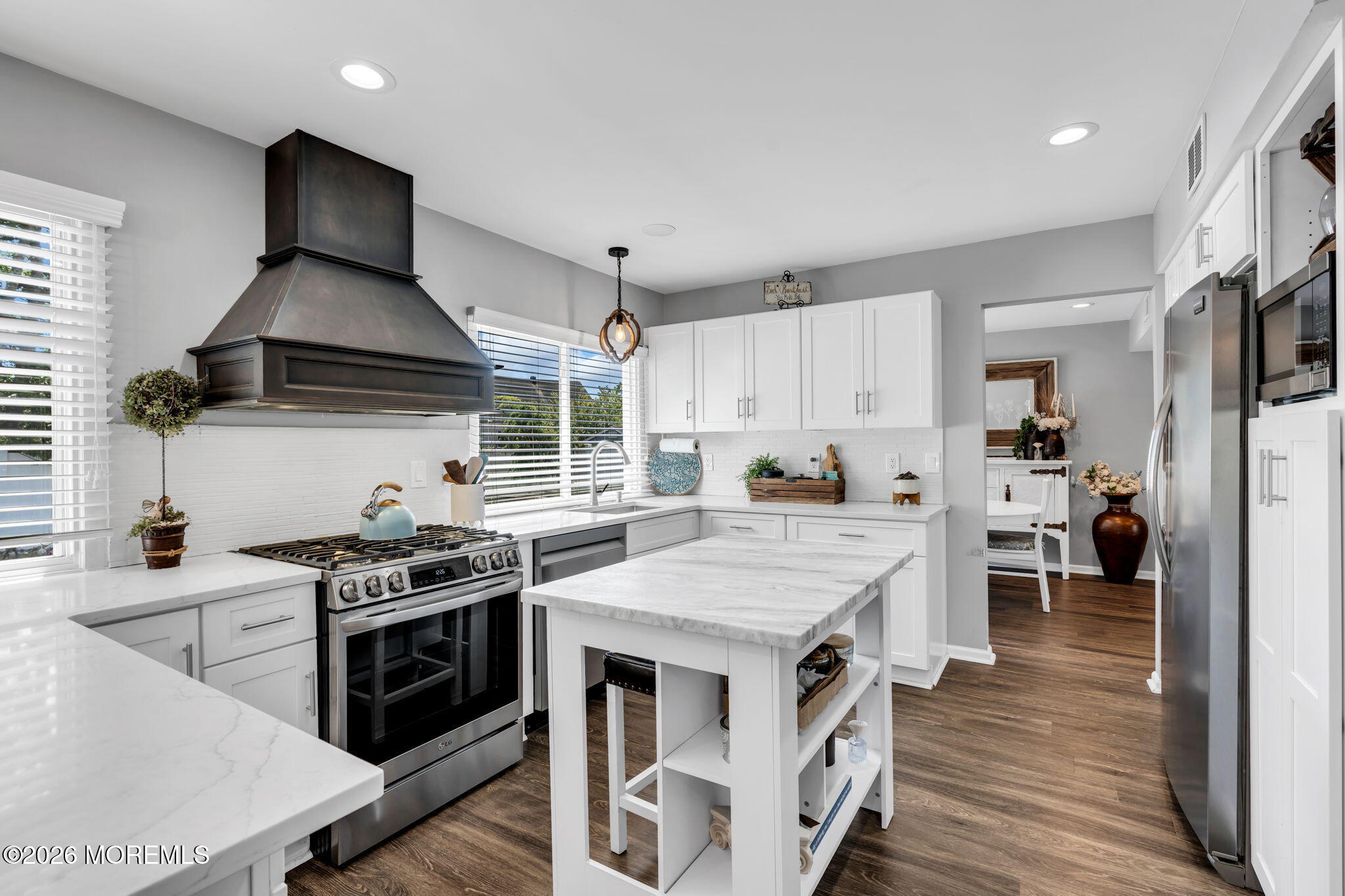 1083 Cavan Dr, Toms River, NJ 08753