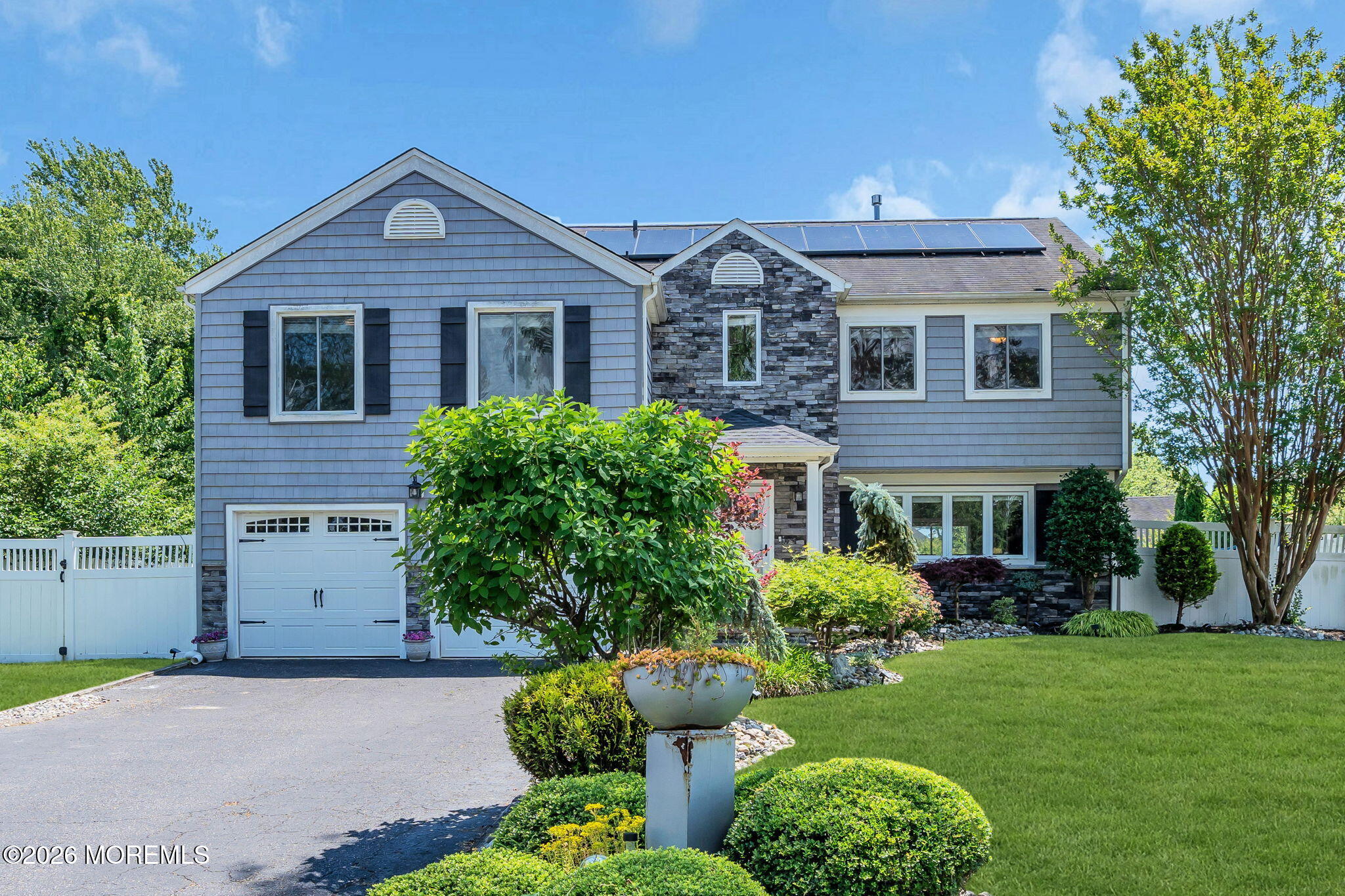 1083 Cavan Dr, Toms River, NJ 08753 photo