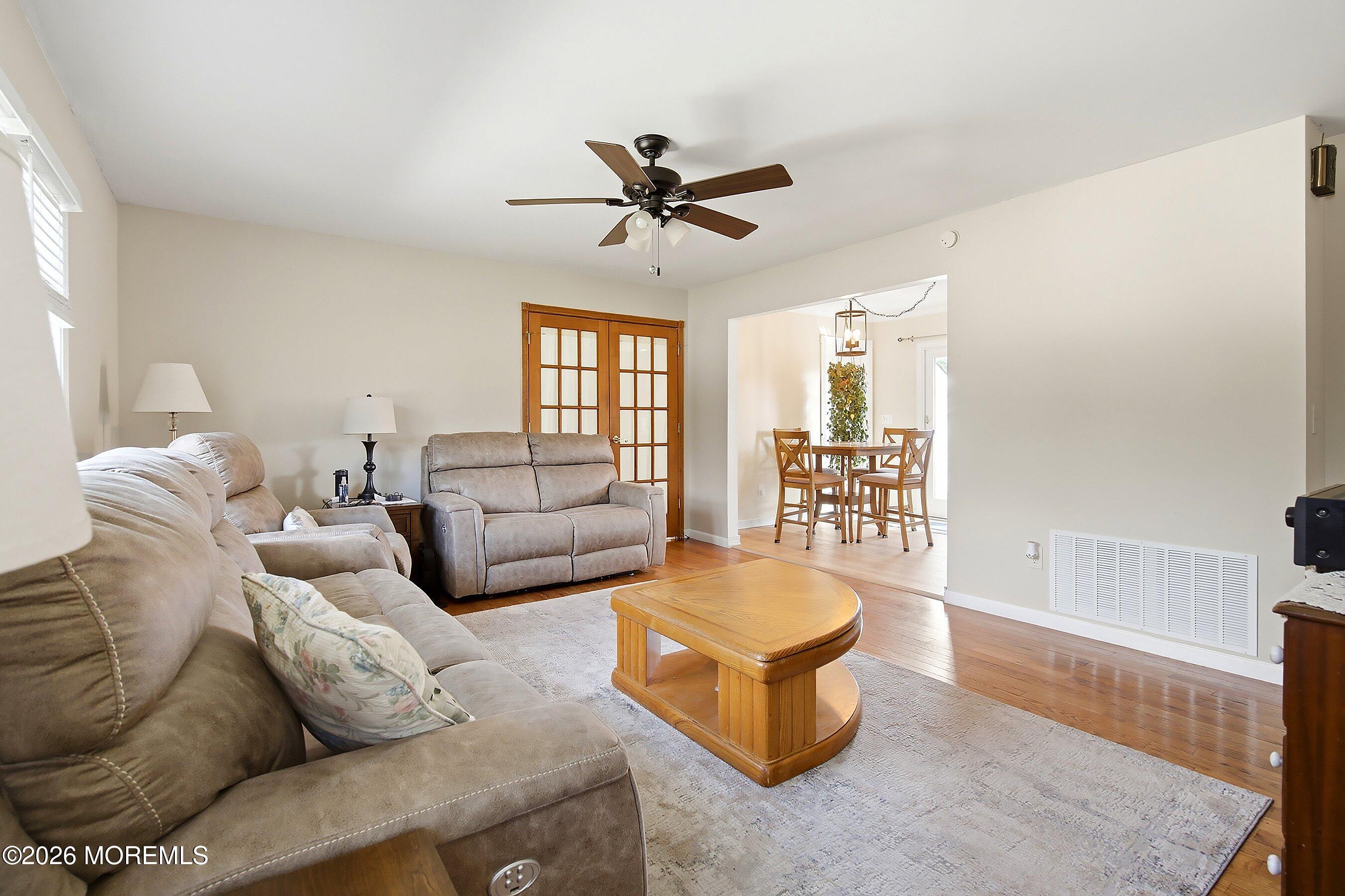 1417 Anchor Ave, Beachwood, NJ 08722 photo