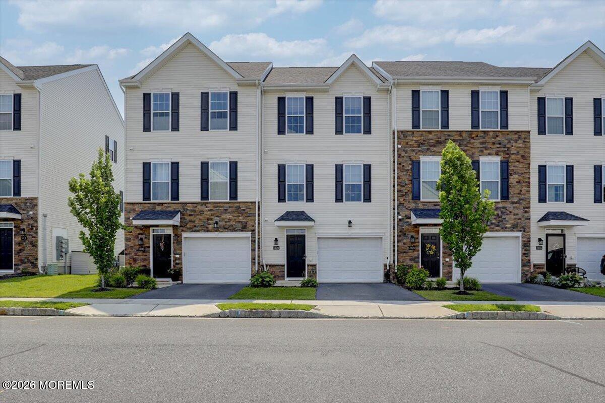 302 Prestige Rd, Brick, NJ 08723