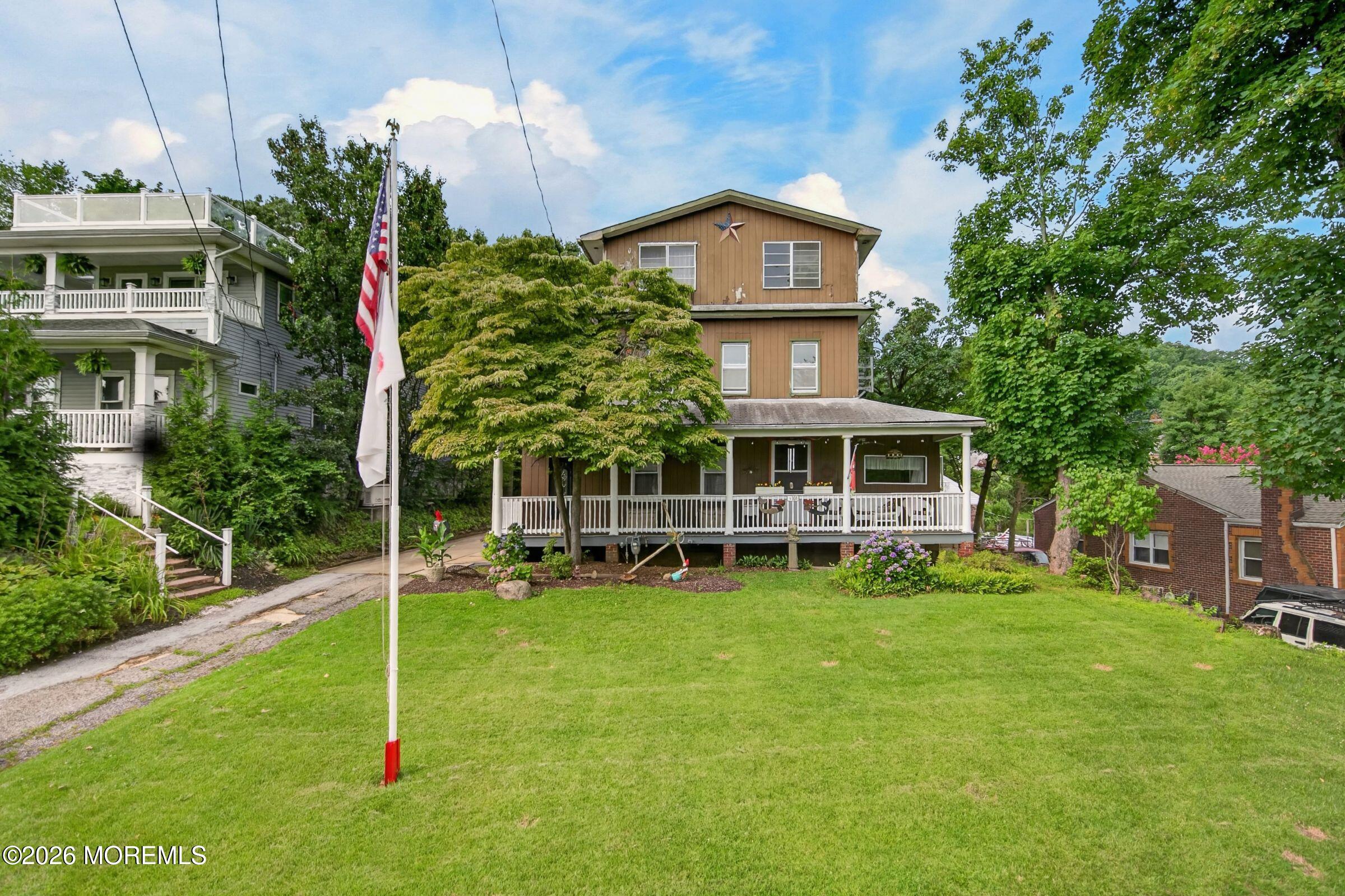 101 Navesink Ave, Highlands, NJ 07732