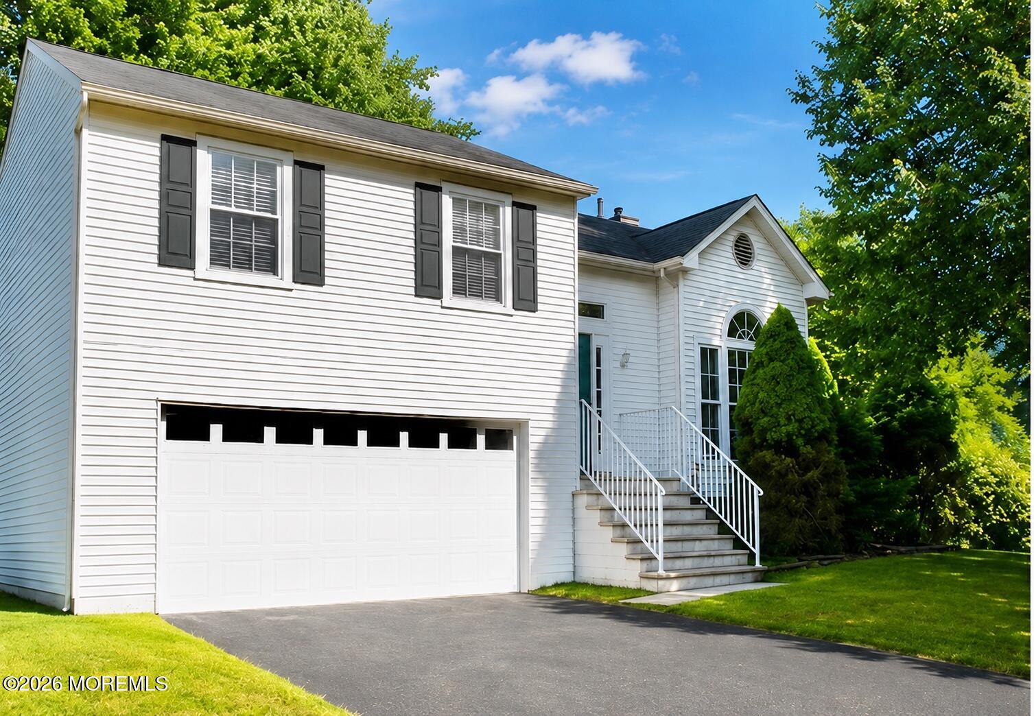 53 Sami Dr, Howell, NJ 07731
