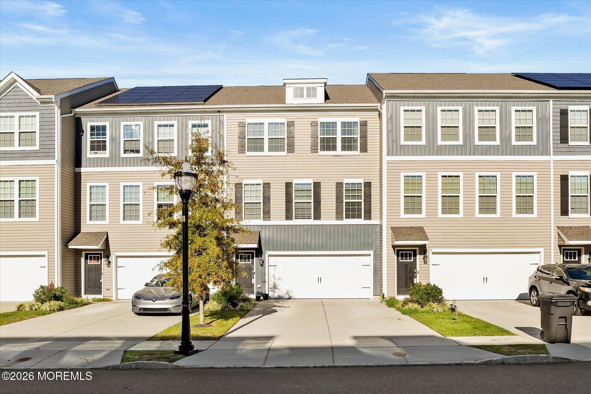 41 Stanton Rd, Mount Holly, NJ 08060