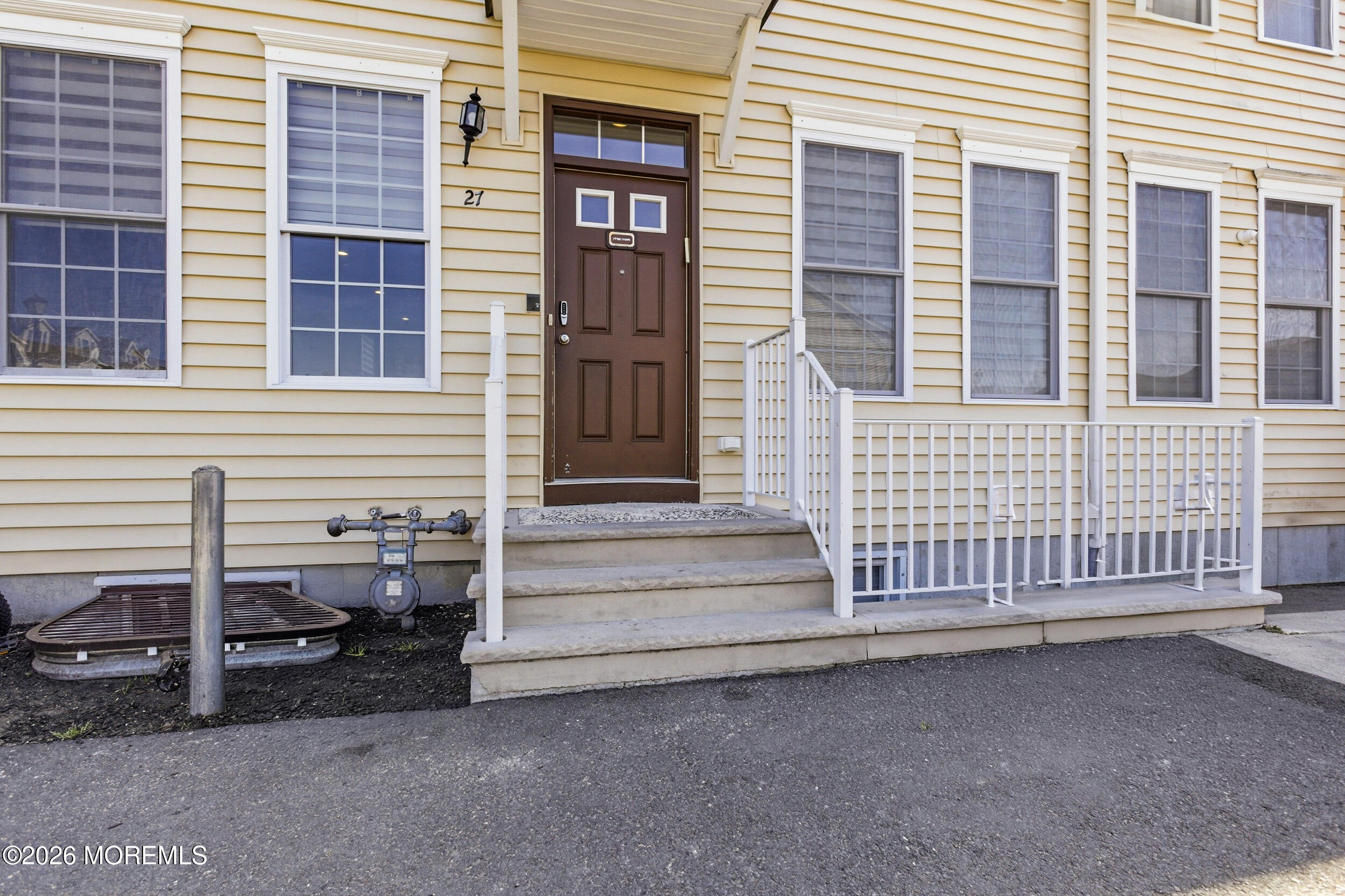 27 Lodz Dr, Lakewood, NJ 08701 photo
