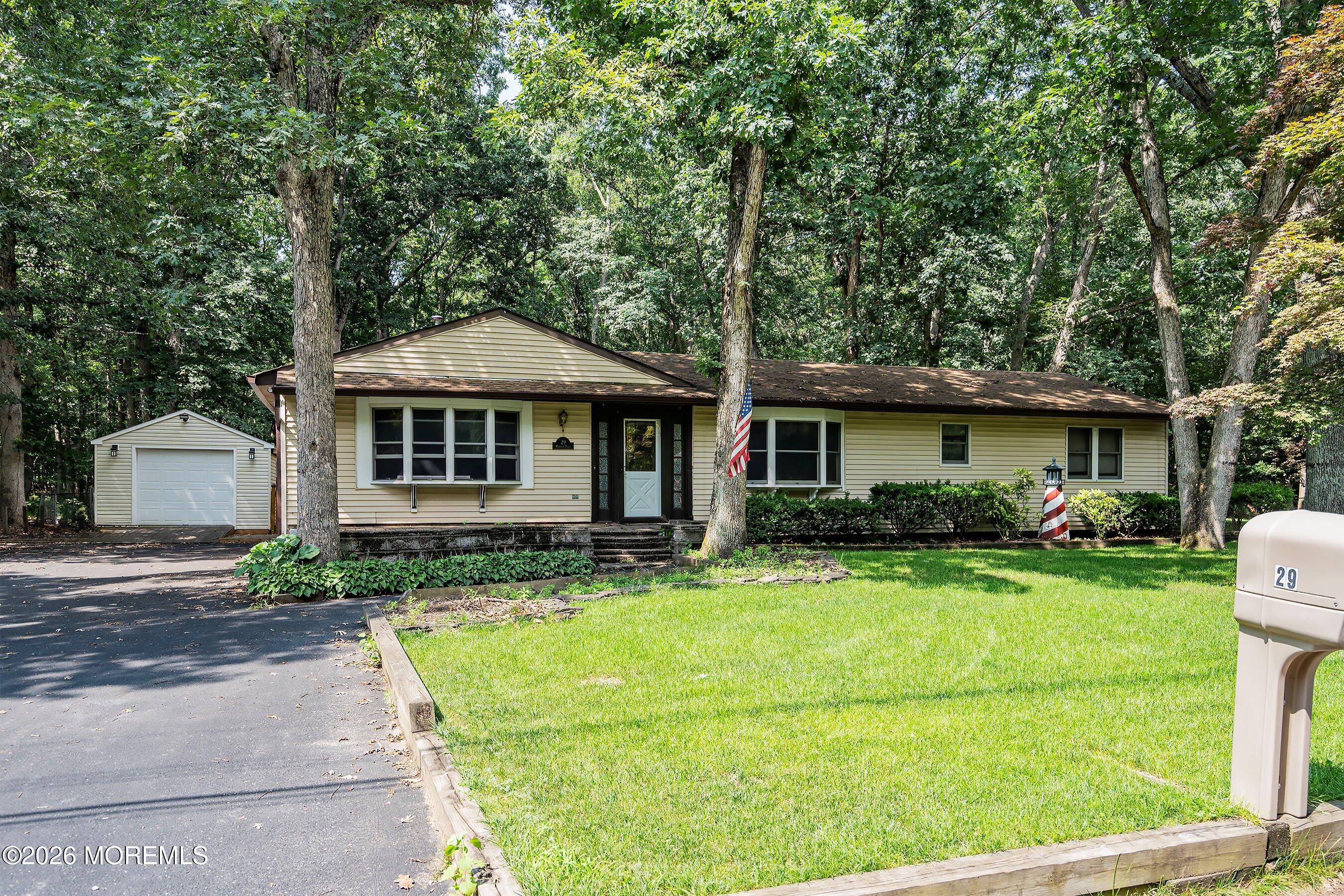 29 Murdock Pl, Jackson, NJ 08527