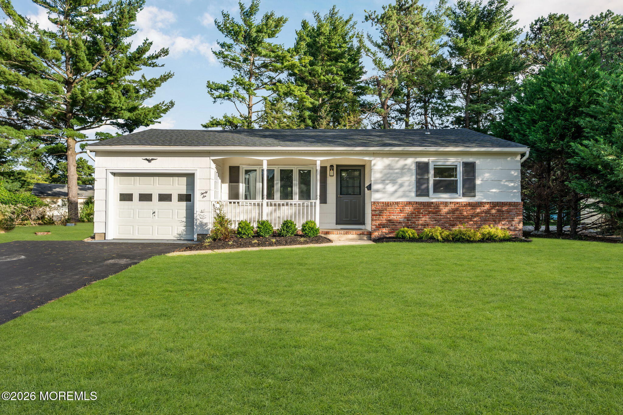 36 Cambridge Ct, Toms River, NJ 08757