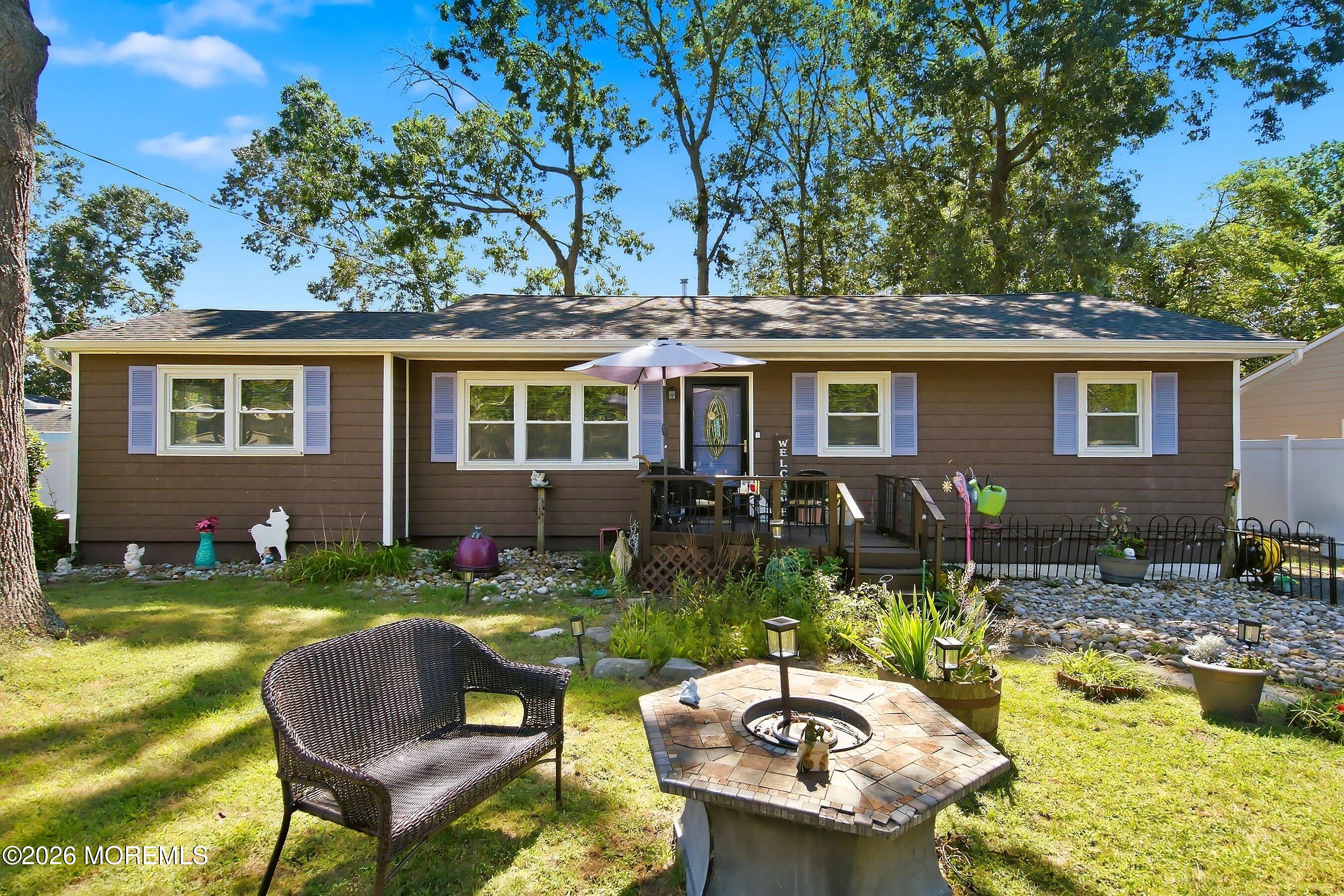 303 Lawrence Dr, Lanoka Harbor, NJ 08734